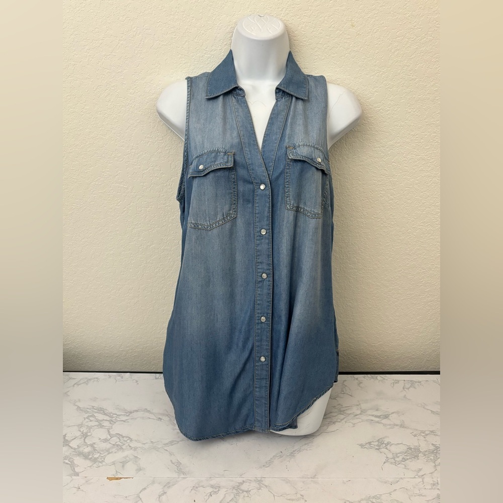 INC International Concepts Blue Denim Top Pearl Snap Close Sz 6 Blue Chambray - Picture 1 of 4